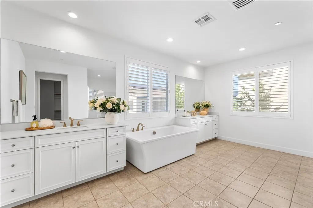 Additional image 50 of 105 Shear, Irvine, CA 92618