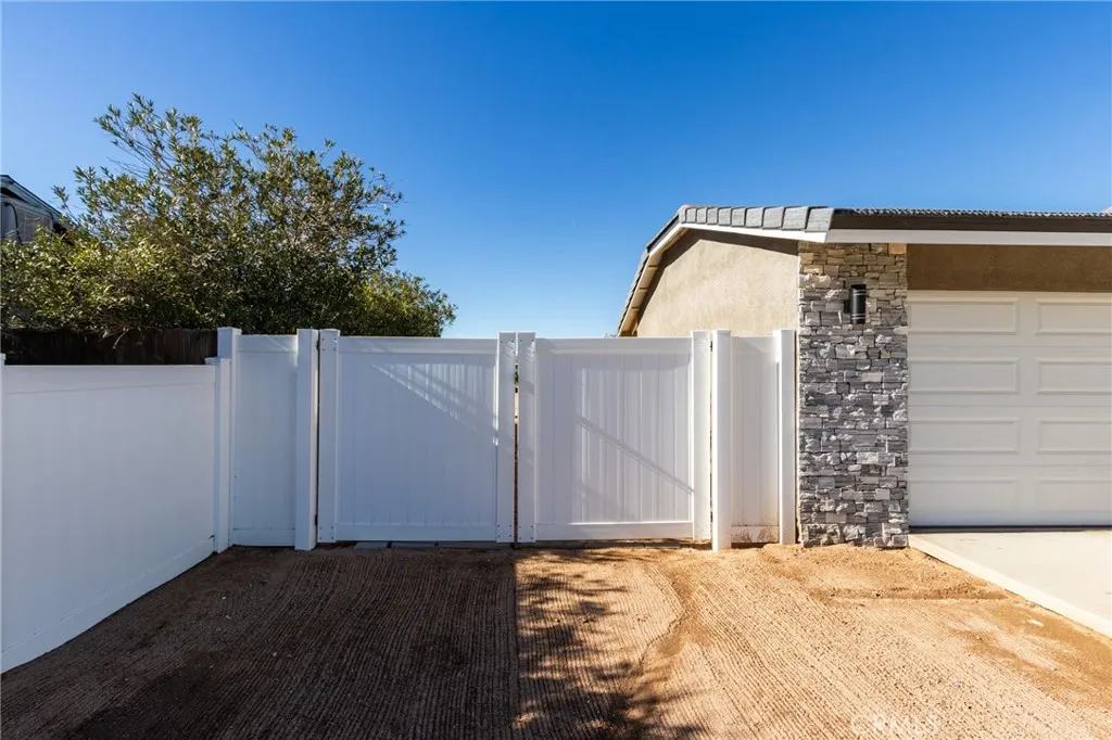 Additional image 10 of 7486 Langdon Ave, Hesperia, CA 92345