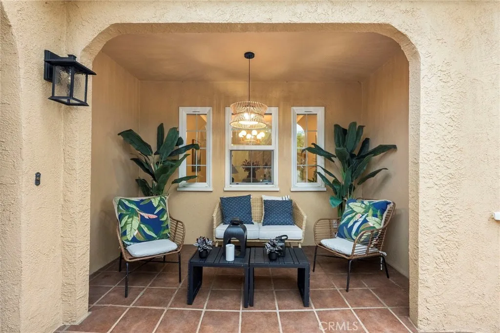 Additional image 52 of 2928 11th St, Los Angeles, CA 90018