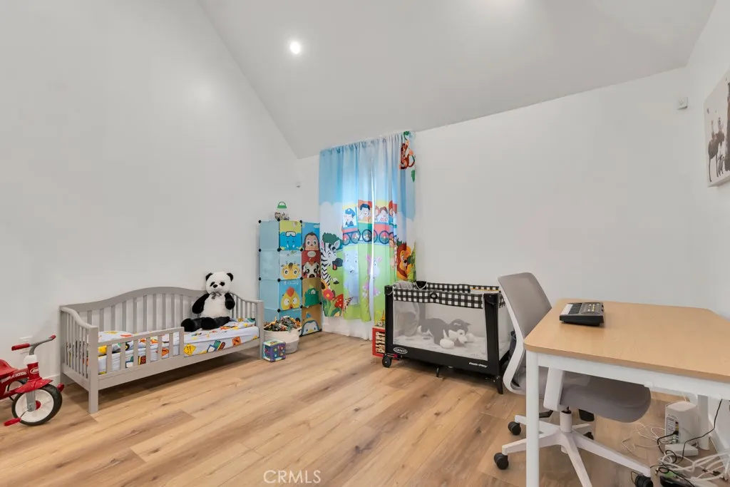 Additional image 23 of 1911 W Kenneth Rd, Glendale, CA 91201