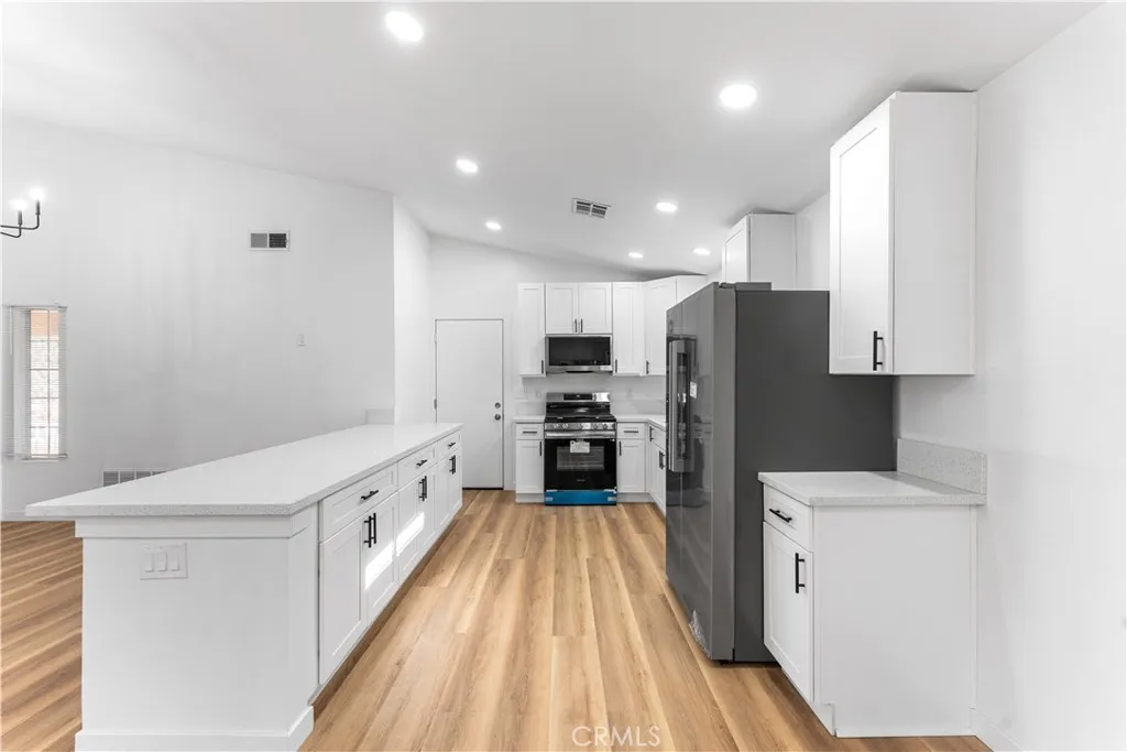 Additional image 55 of 43117 Bloomingpark St, Lancaster, CA 93536