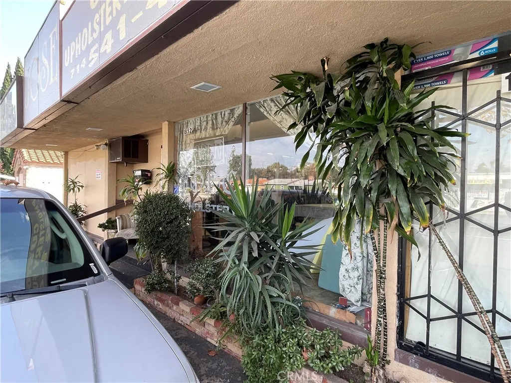 Additional image 52 of 1852 W 17th St, Santa Ana, CA 92706