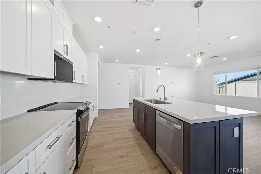 Additional image 15 of 3211 E Avenue J-4, Lancaster, CA 93535