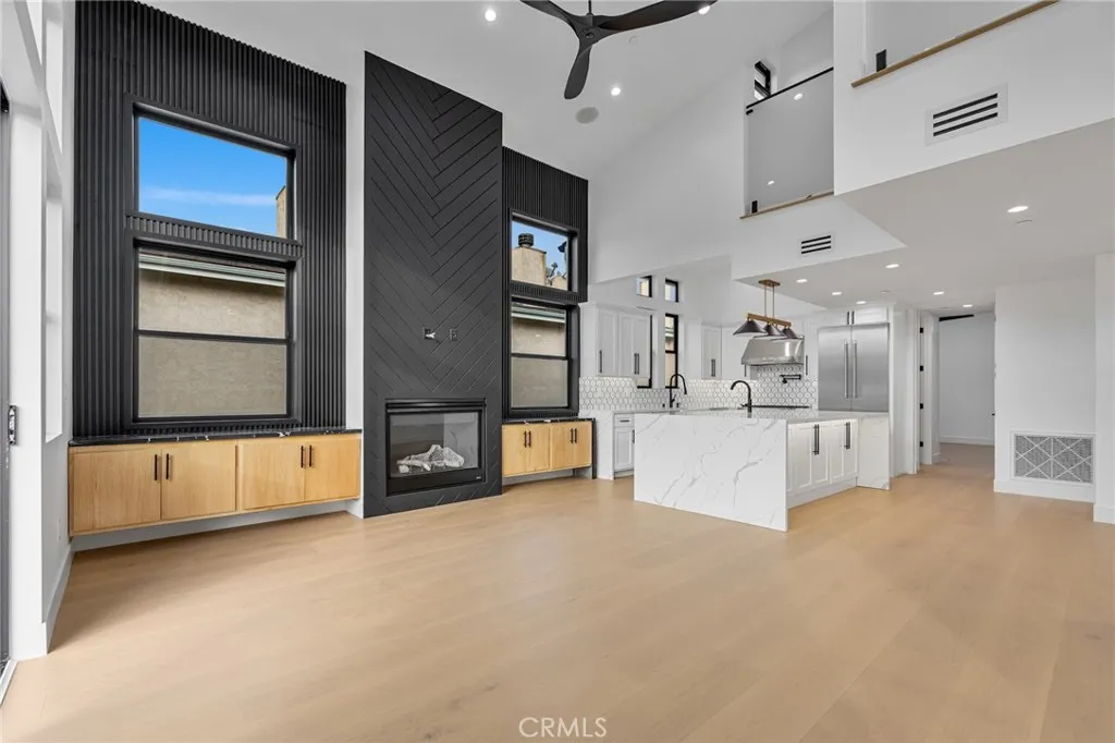 Additional image 3 of 110 S Irena Avenue Unit A, Redondo Beach, CA 90277