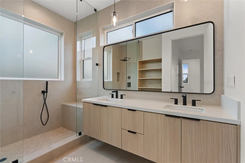 Additional image 5 of 11410 W Calvert Street, North Hollywood, CA 91606