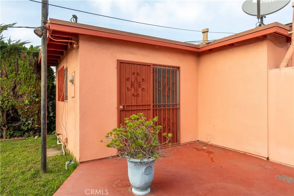 Additional image 44 of 2040 W 82nd Street, Los Angeles, CA 90047