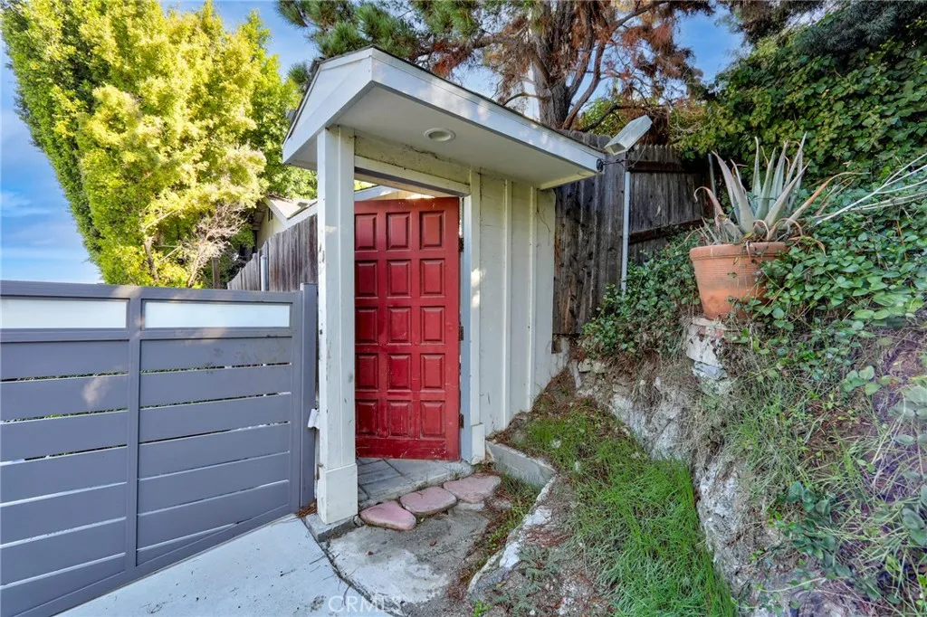 Additional image 94 of 11771 Laurelwood, Studio City, CA 91604