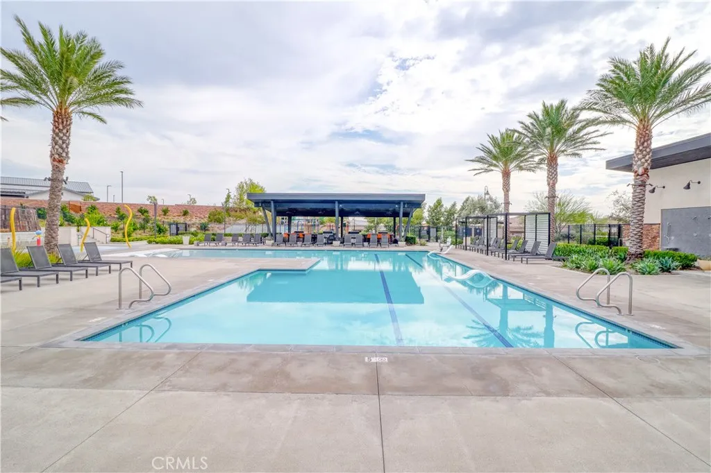 Additional image 43 of 16540 Wyndham Lane Unit 10, Fontana, CA 92336