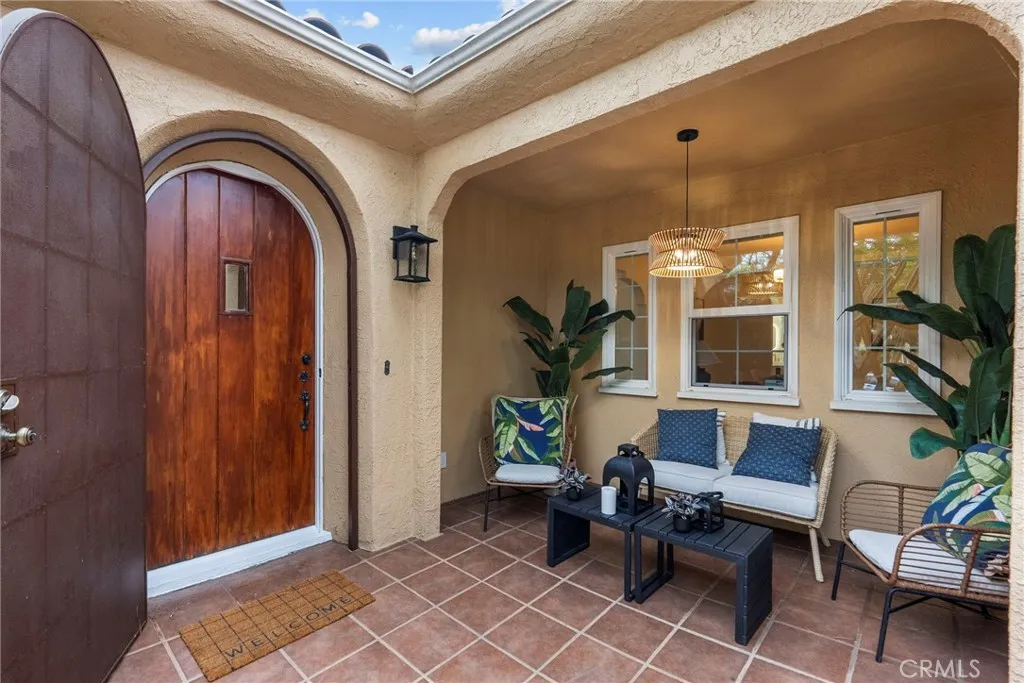 Additional image 51 of 2928 11th St, Los Angeles, CA 90018