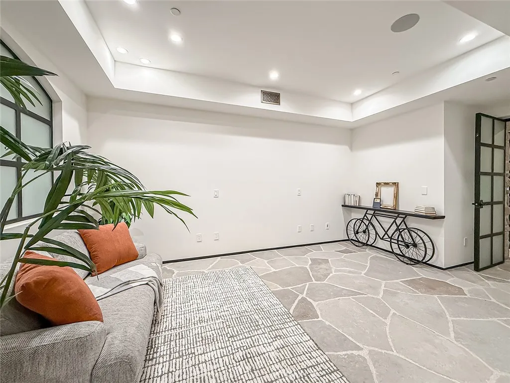 Additional image 108 of 33239 Mulholland Highway, Malibu, CA 90265