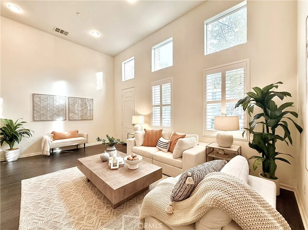 Additional image 2 of 5547 Strand Unit 103, Hawthorne, CA 90250