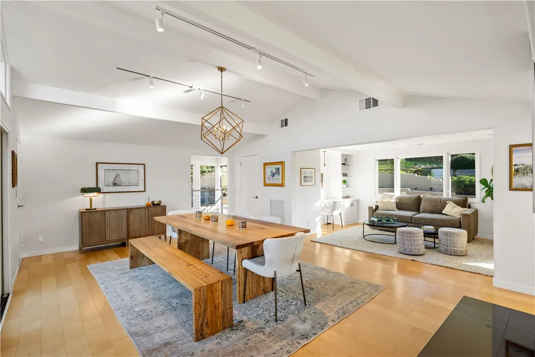 Additional image 34 of 23722 Summit Dr, Calabasas, CA 91302