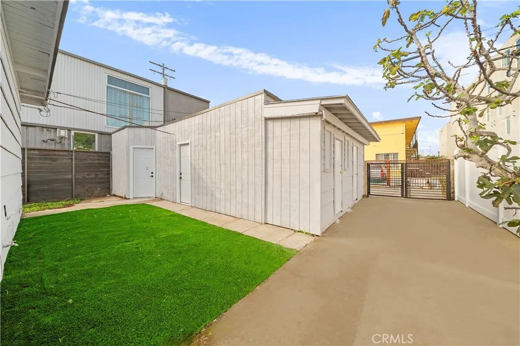 Additional image 75 of 713 Flower Ave, Venice, CA 90291