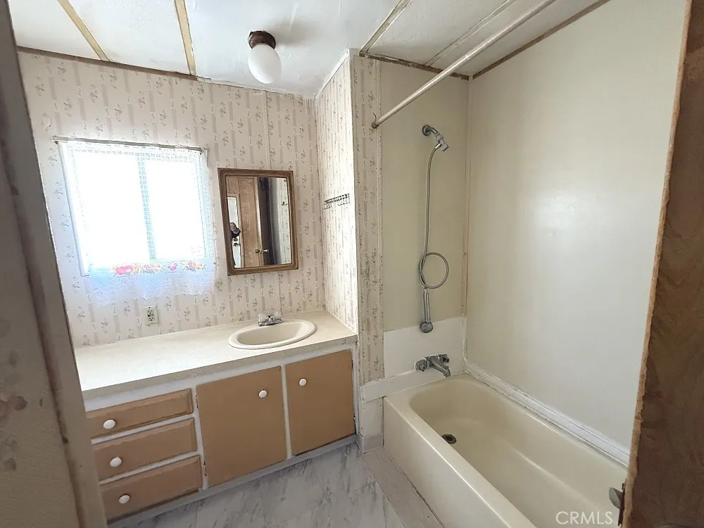 Additional image 19 of 13713 S Vermont Avenue Unit 15, Gardena, CA 90247