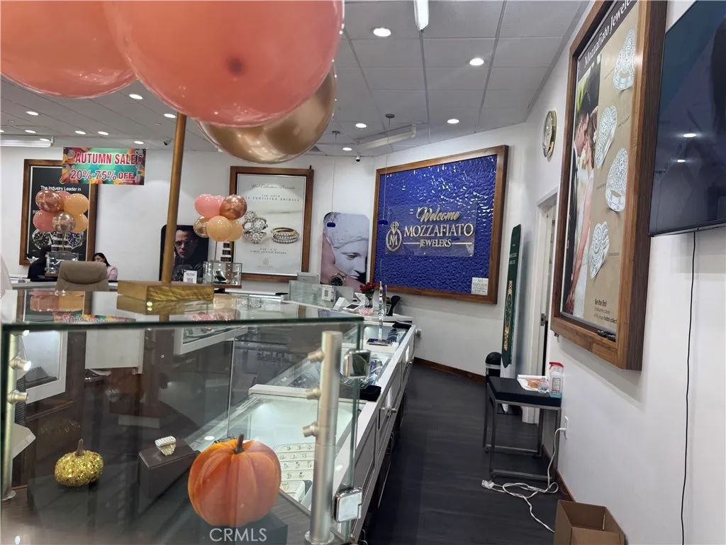 Additional image 16 of 217 Stonewood Street Unit B13, Downey, CA 90241