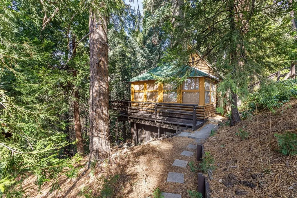 Additional image 19 of 529 West Victoria Court, Lake Arrowhead, CA 92352