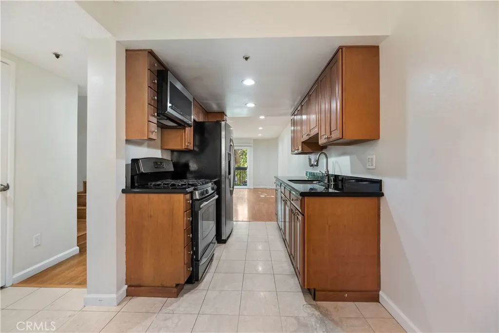 Additional image 16 of 147 W Acacia Avenue Unit#104, Glendale, CA 91204