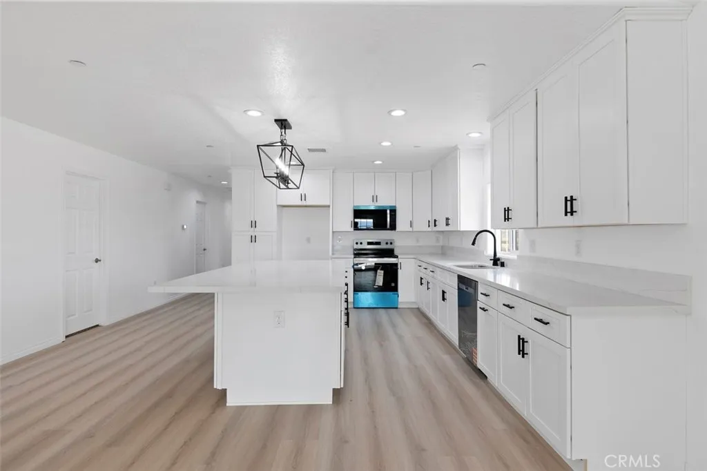 Additional image 34 of 16925 Nanticoke, Apple Valley, CA 92307