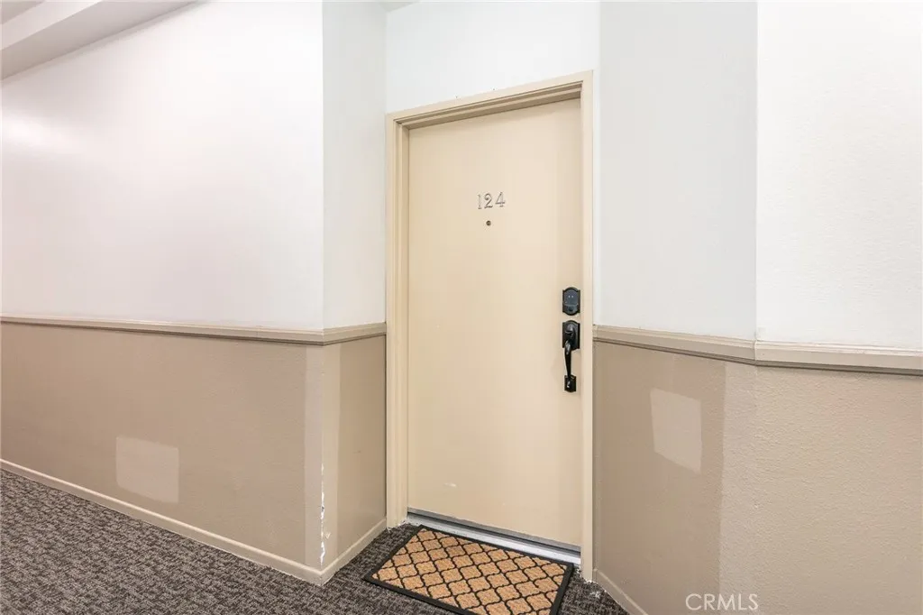 Additional image 4 of 19350 Sherman Way Unit 124, Reseda, CA 91335