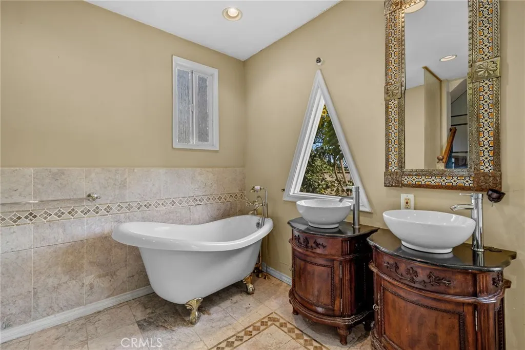 Additional image 72 of 3916 Carnavon, Los Angeles, CA 90027