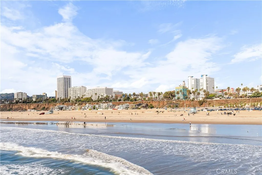 Additional image 5 of 713 Flower Ave, Venice, CA 90291