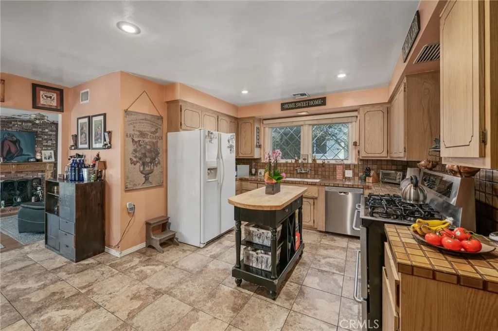 Additional image 42 of 16458 Calahan, North Hills, CA 91343