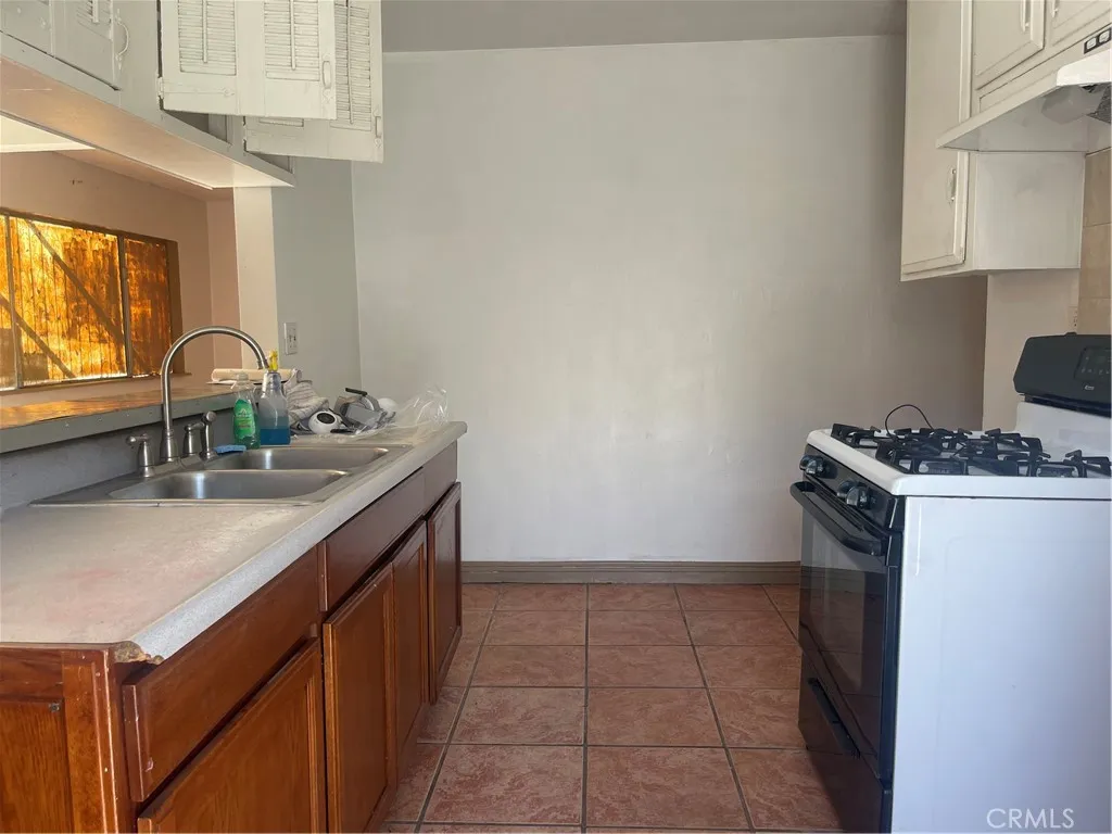 Additional image 12 of 5609 E Beverly Boulevard Unit 3, East Los Angeles, CA 90022