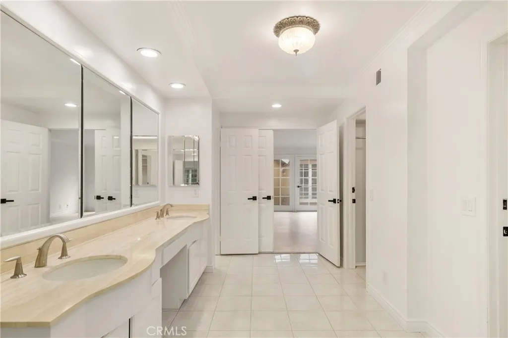 Additional image 25 of 19371 Woodlands Ln, Huntington Beach, CA 92648