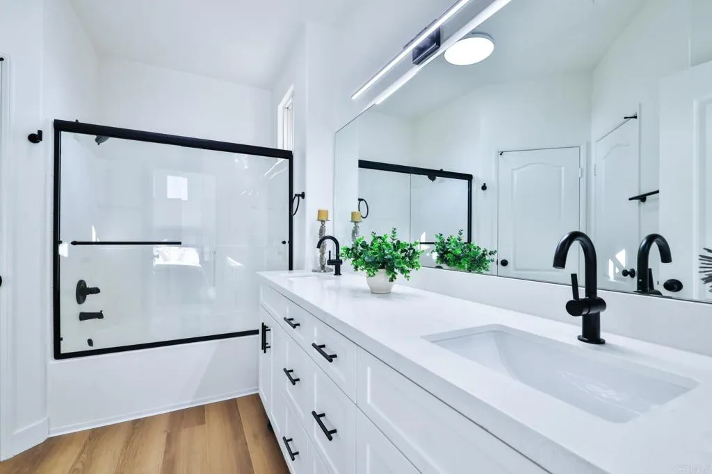 Additional image 37 of 511 N Lark Ellen Avenue Unit F, Covina, CA 91722