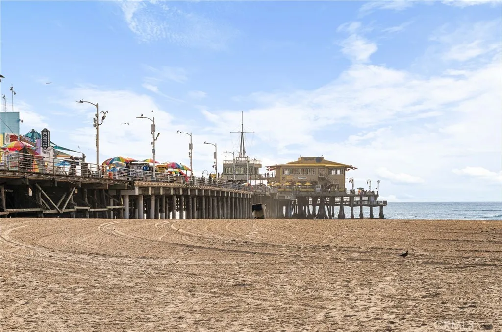 Additional image 80 of 713 Flower Ave, Venice, CA 90291