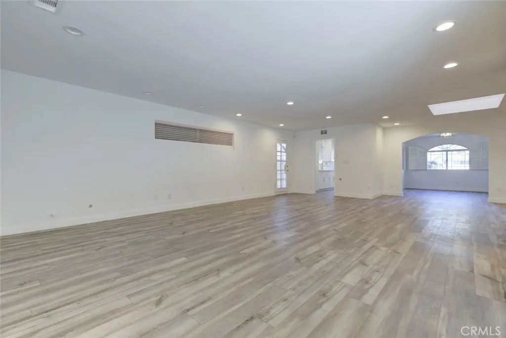 Additional image 49 of 20264 Lassen Street, Chatsworth, CA 91311