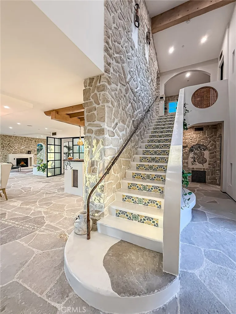 Additional image 112 of 33239 Mulholland Highway, Malibu, CA 90265