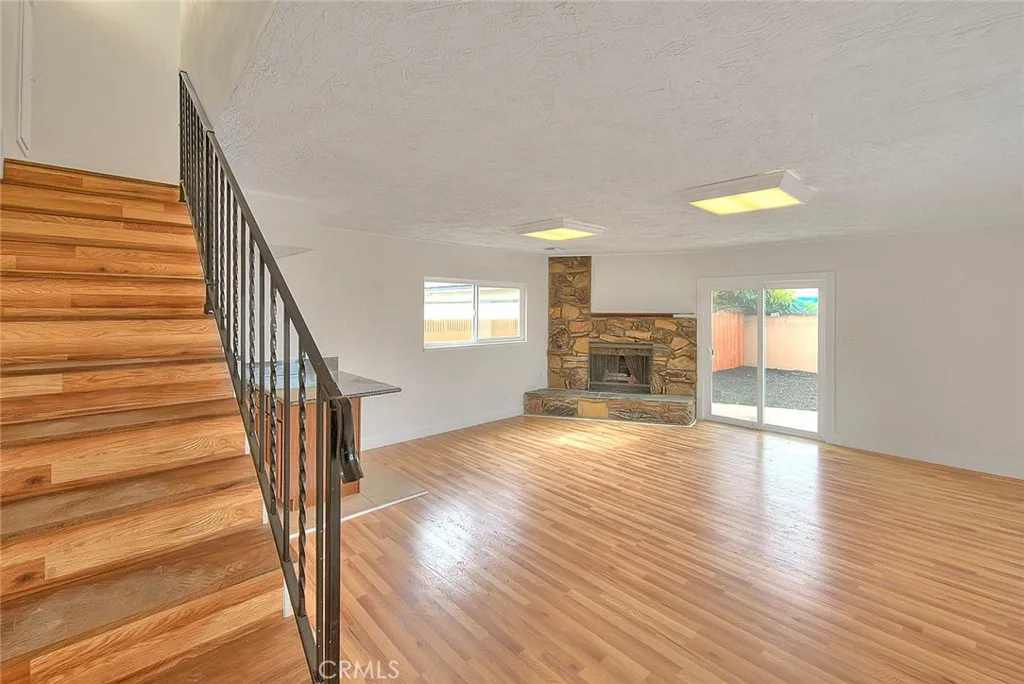 Additional image 104 of 547 W 106th St, Los Angeles, CA 90044