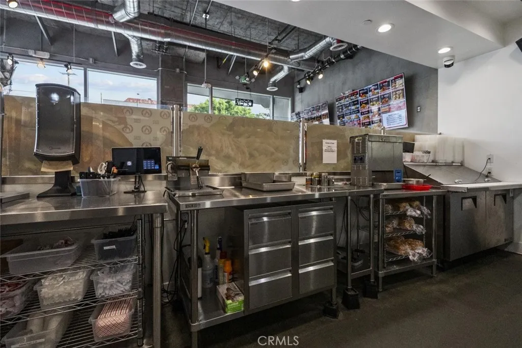 Additional image 6 of 330 Westlake Avenue N Unit 100, Los Angeles, CA 90026