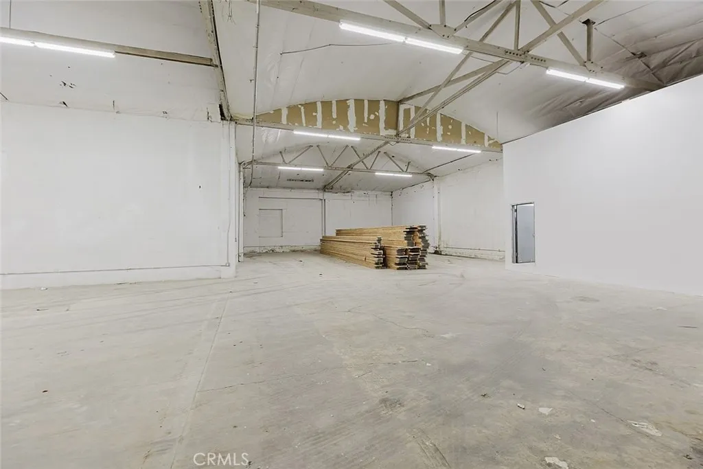 Additional image 10 of 965 E 31st Street, Los Angeles, CA 90011