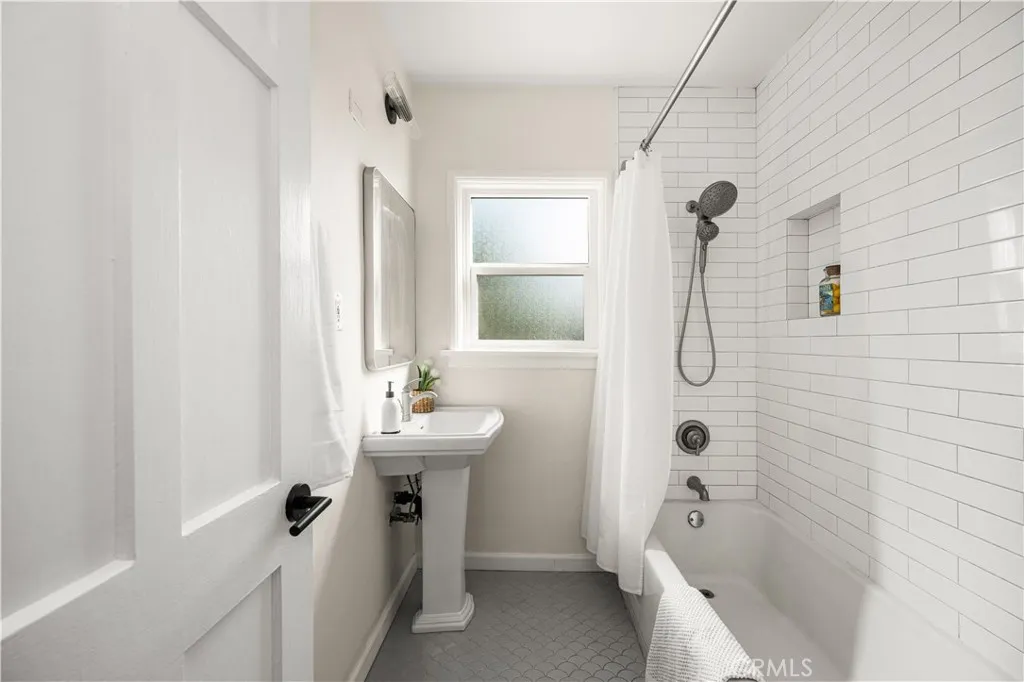 Additional image 36 of 16124 S Hoover Street, Gardena, CA 90247