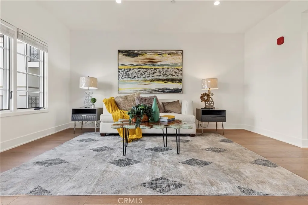 Additional image 51 of 288 S Oakland Ave Unit 211, Pasadena, CA 91101