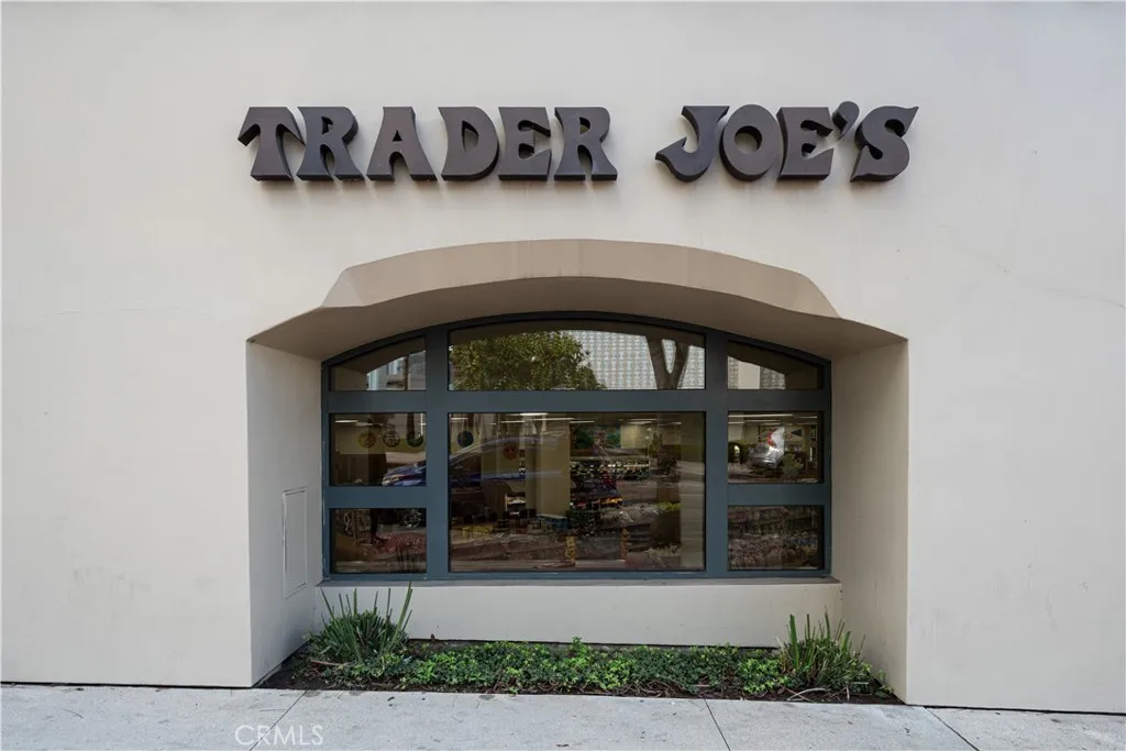 Additional image 68 of 1277 S Beverly Glen Boulevard Unit 405, Los Angeles, CA 90024