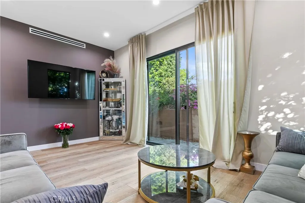 Additional image 123 of 1918 N Maple St, Burbank, CA 91505