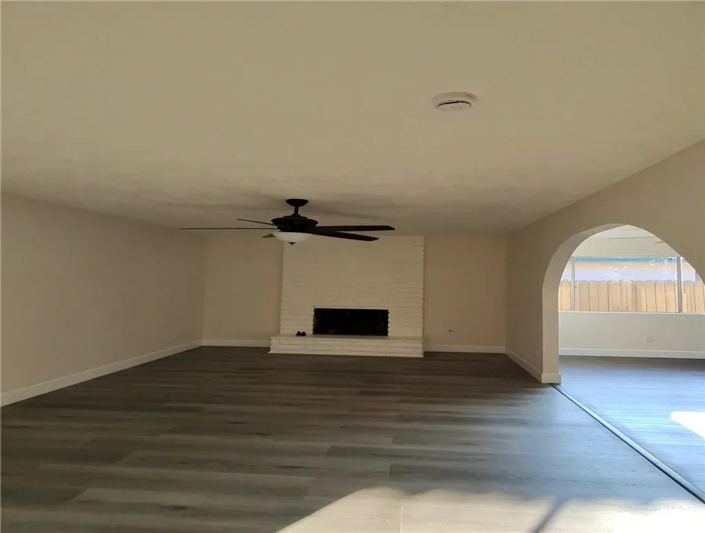 4513 Summer Side Ave, Bakersfield, CA 93309 photo 3