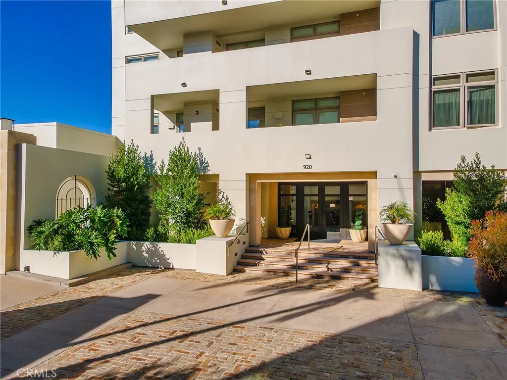 Additional image 106 of 920 Granite Drive Unit 213, Pasadena, CA 91101