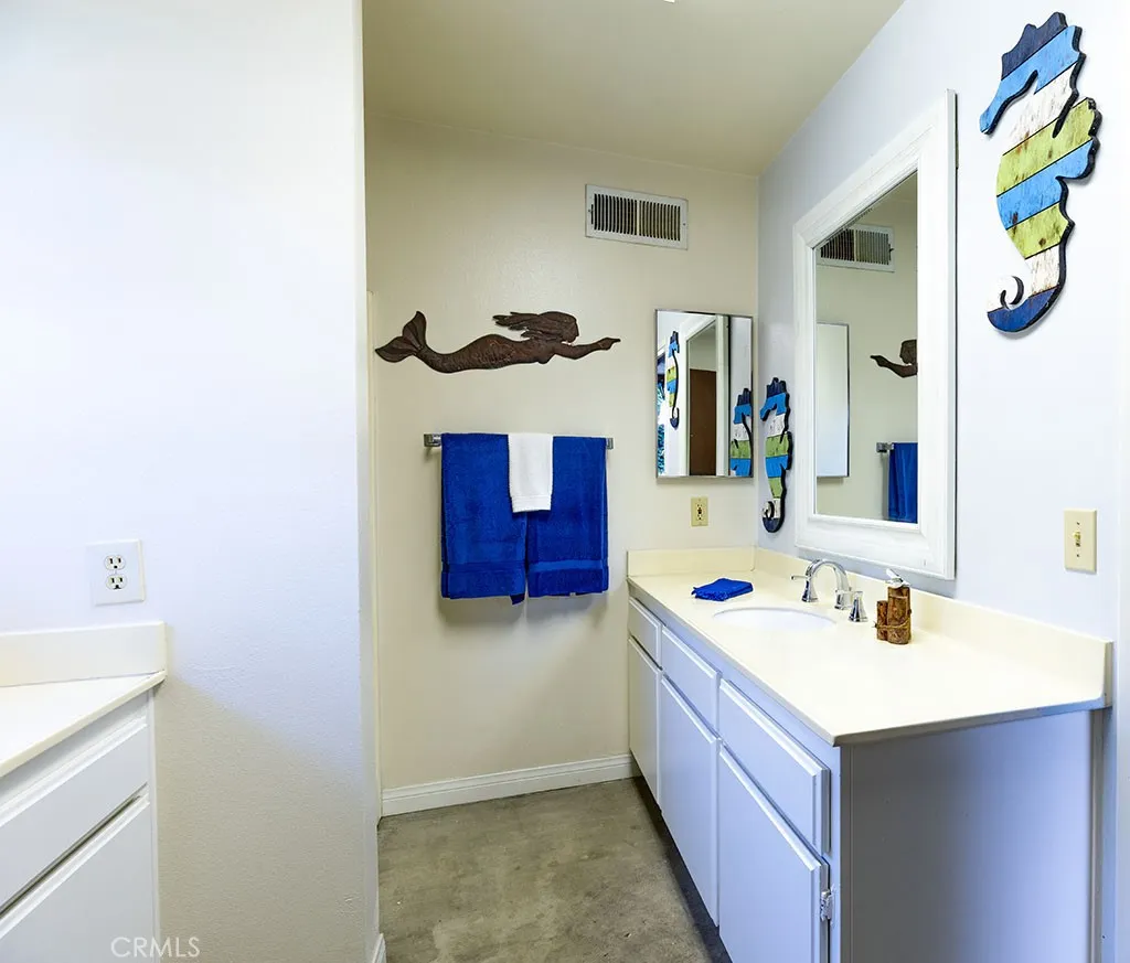 9679 La Alba, Whittier, CA 90603