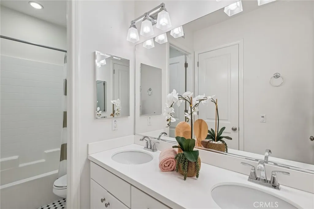 Additional image 19 of 57 Strawberry Grove, Irvine, CA 92620