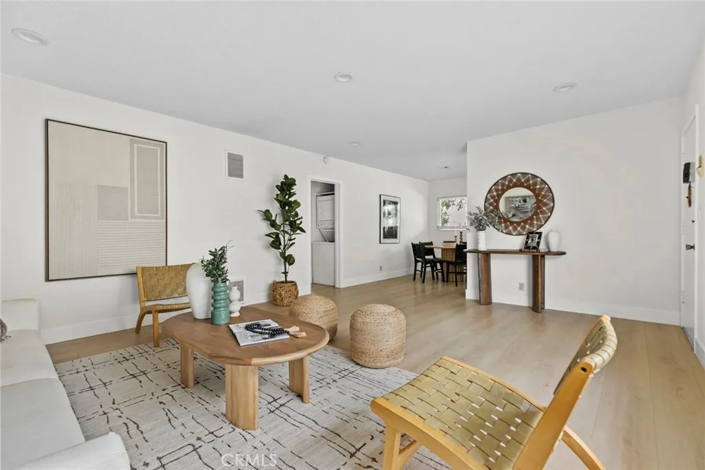 Additional image 3 of 587 South St Unit 18, Glendale, CA 91202