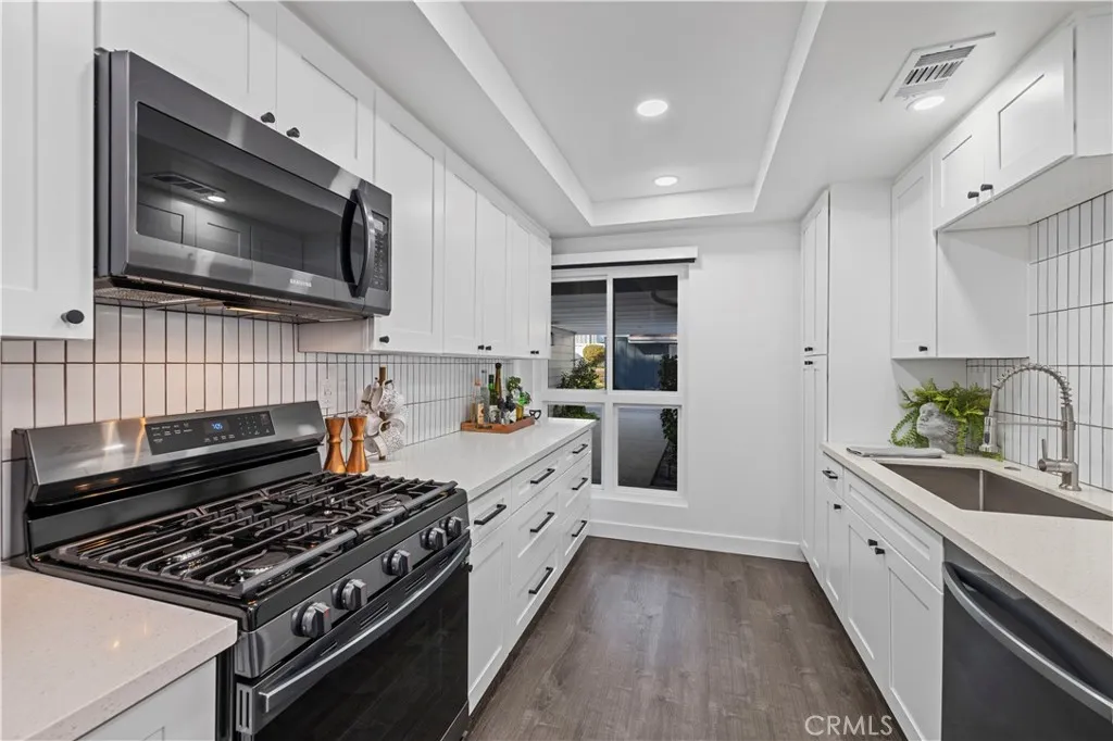 Additional image 10 of 10061 Melinda Way Unit 2, Northridge, CA 91325