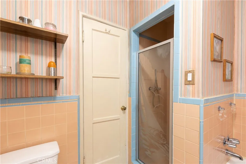 Additional image 82 of 2040 W 82nd Street, Los Angeles, CA 90047