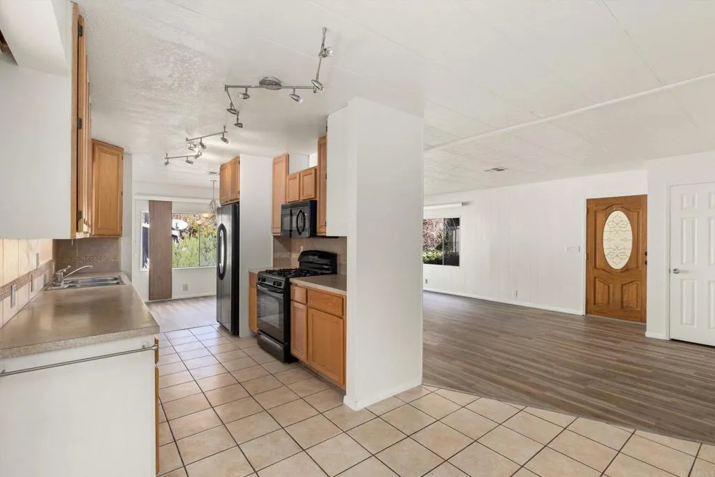 Additional image 46 of 718 Sycamore Avenue Unit 193, Vista, CA 92083