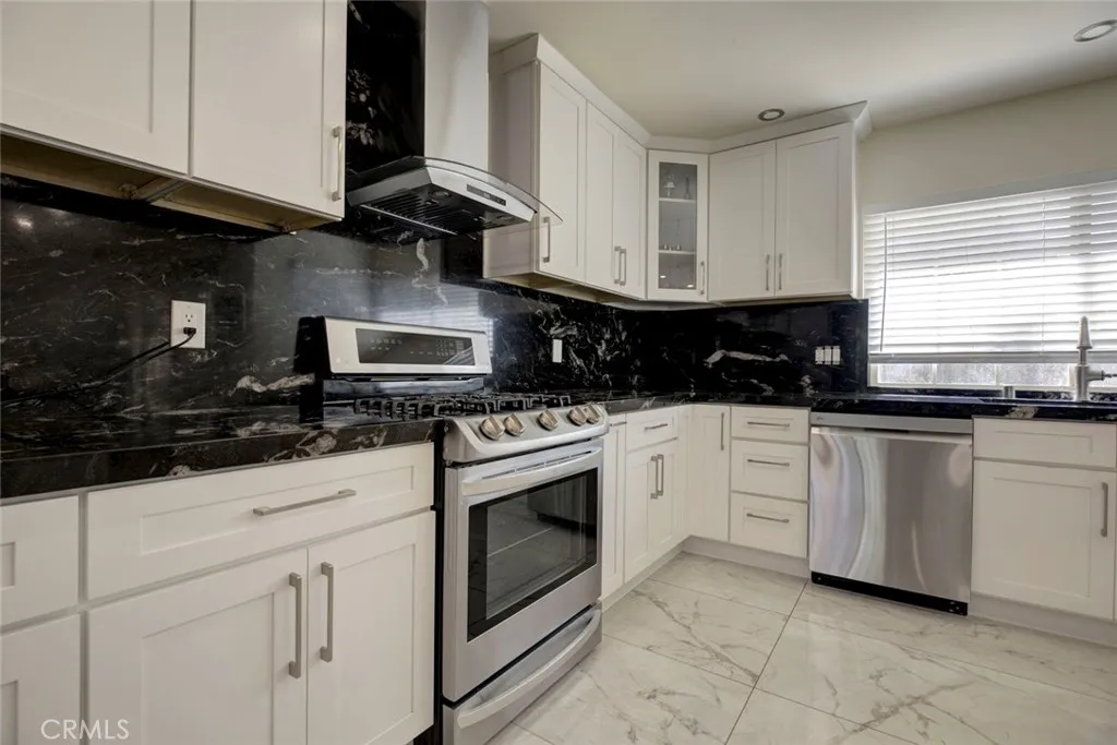 Additional image 51 of 15224 Knapp, North Hills, CA 91343