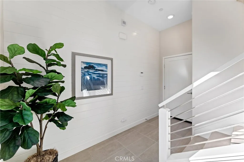 Additional image 100 of 419 Transport, Tustin, CA 92782