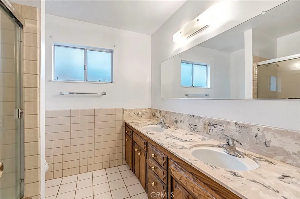 Additional image 42 of 3072 W Indianapolis Ave, Fresno, CA 93722